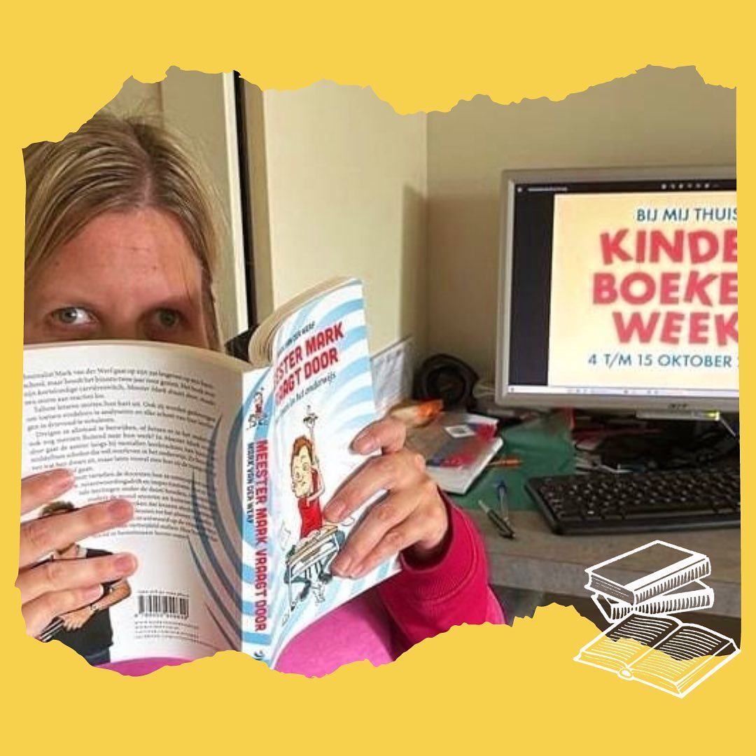 Challenge Kinderboekenweek 📚 Wij hebben als juffen en meesters ook veel zin in de Kinderboekenweek. Daarom de challenge om met een voorwerp dat hoort bij deze week een foto te maken. Juf Nannette duikt haar eigen boek in 📚. #kinderboekenweekchallenge #kindcentrumjij #stichtingobo