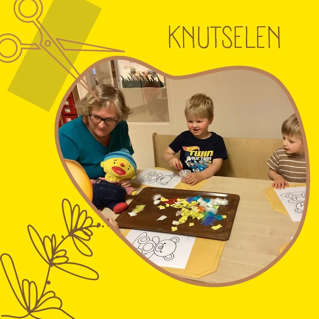 Knuffel beer🐻
Op de peutergroep wordt er deze week door de kinderen een beer beplakt met allerlei verschillende materialen met verschillende structuren. Zoals watjes, schuurpapier, veertjes & aluminium folie. Door het voelen van deze verschillende materialen wordt de sensomotorische ontwikkeling gestimuleerd. 🤩

#sensoryplay #kindcentrumjij #knutselen