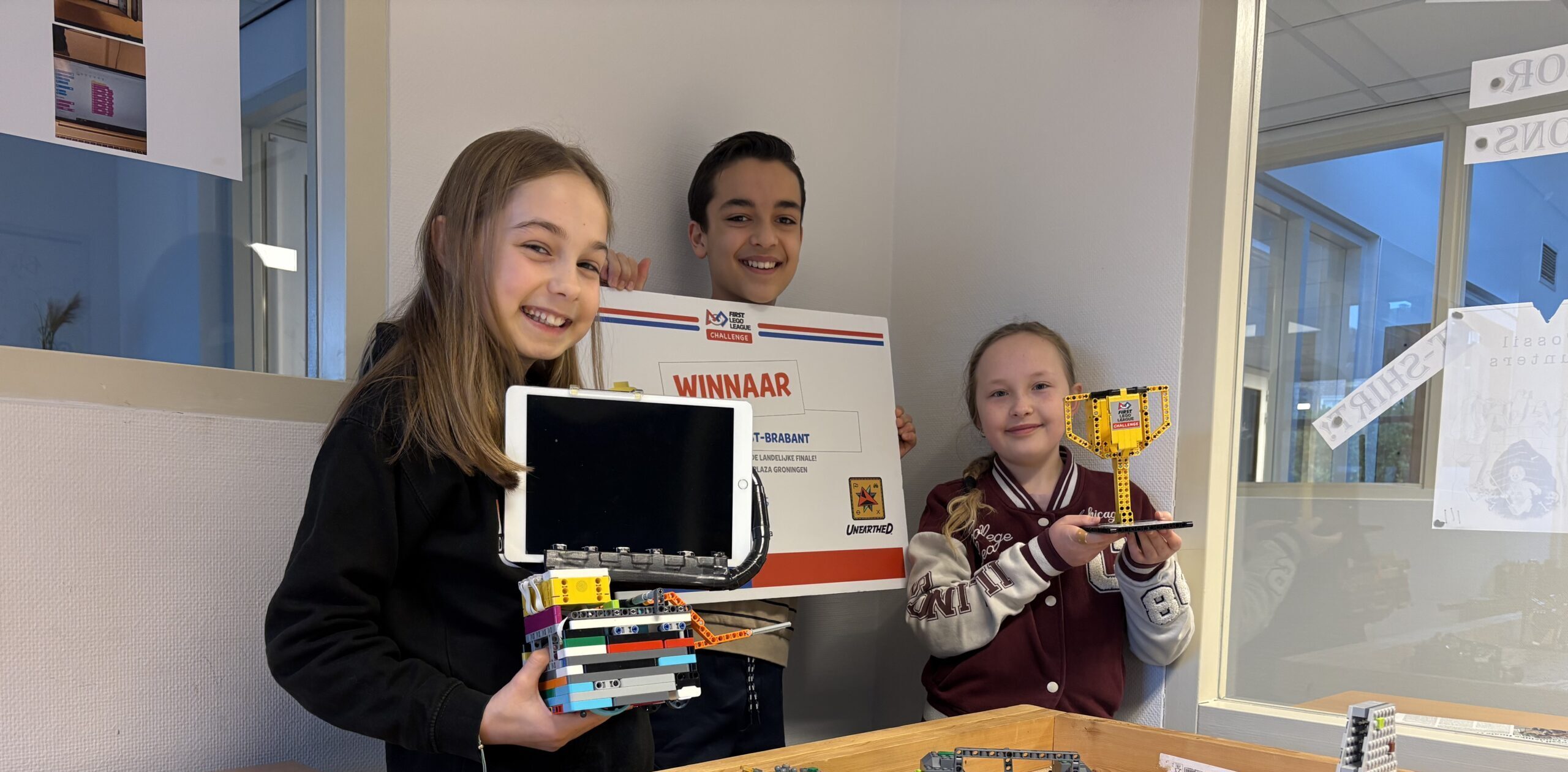 LEGO, robots en innovatie bij Kindcentrum Jij: Fossil Hunters naar finale